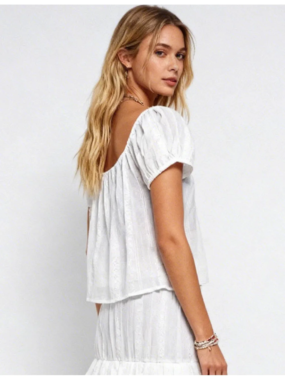 Geometric Pattern Neck Puff Short Sleeves Top
