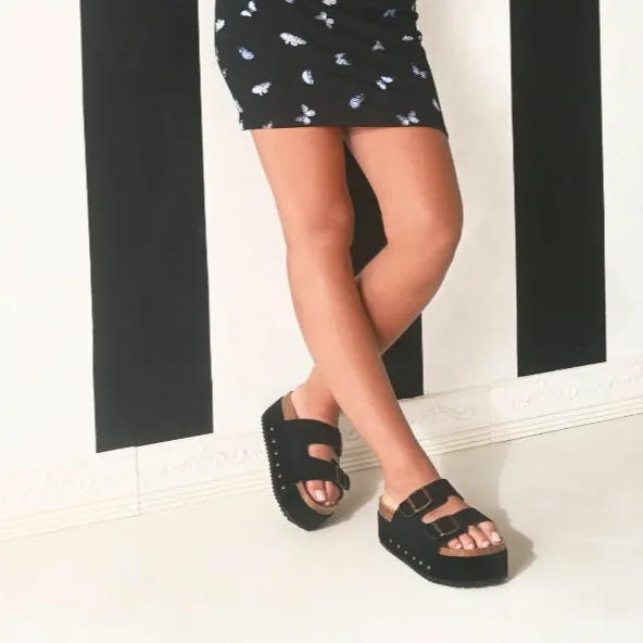 Weekend Suede Casual Shoes