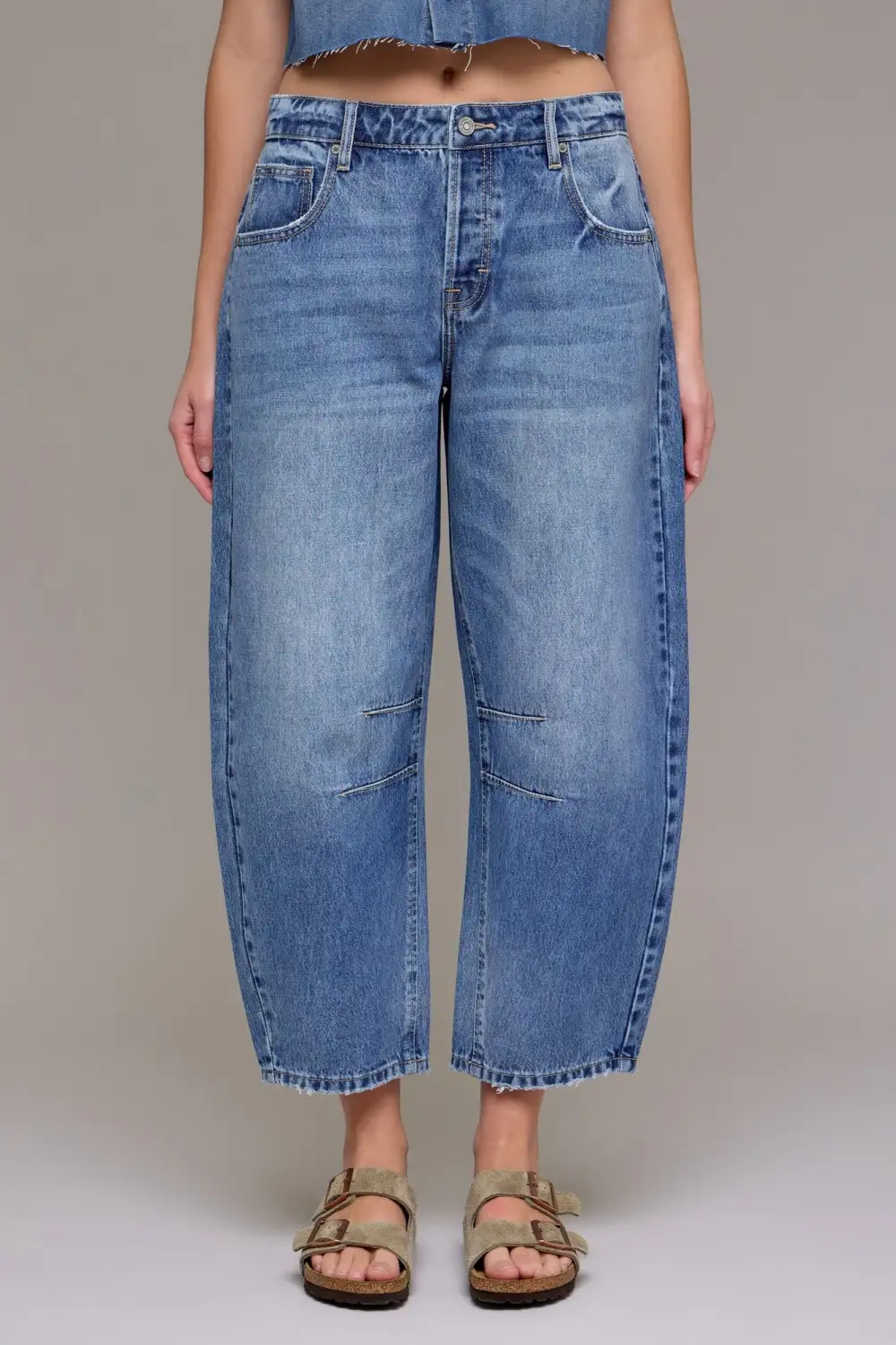 Women's Cropped Barrel-Leg Jeans