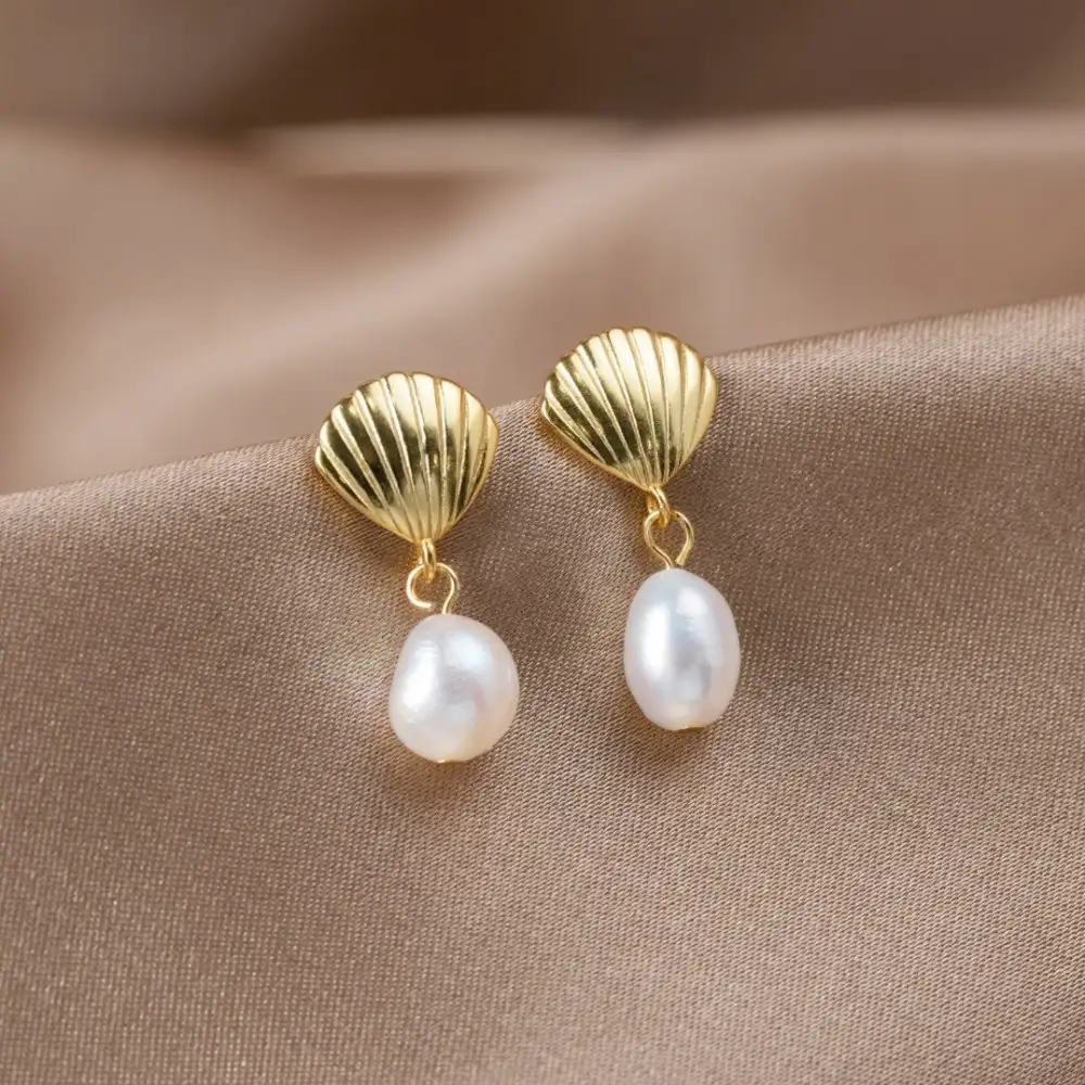 Classic Pearl Earrings