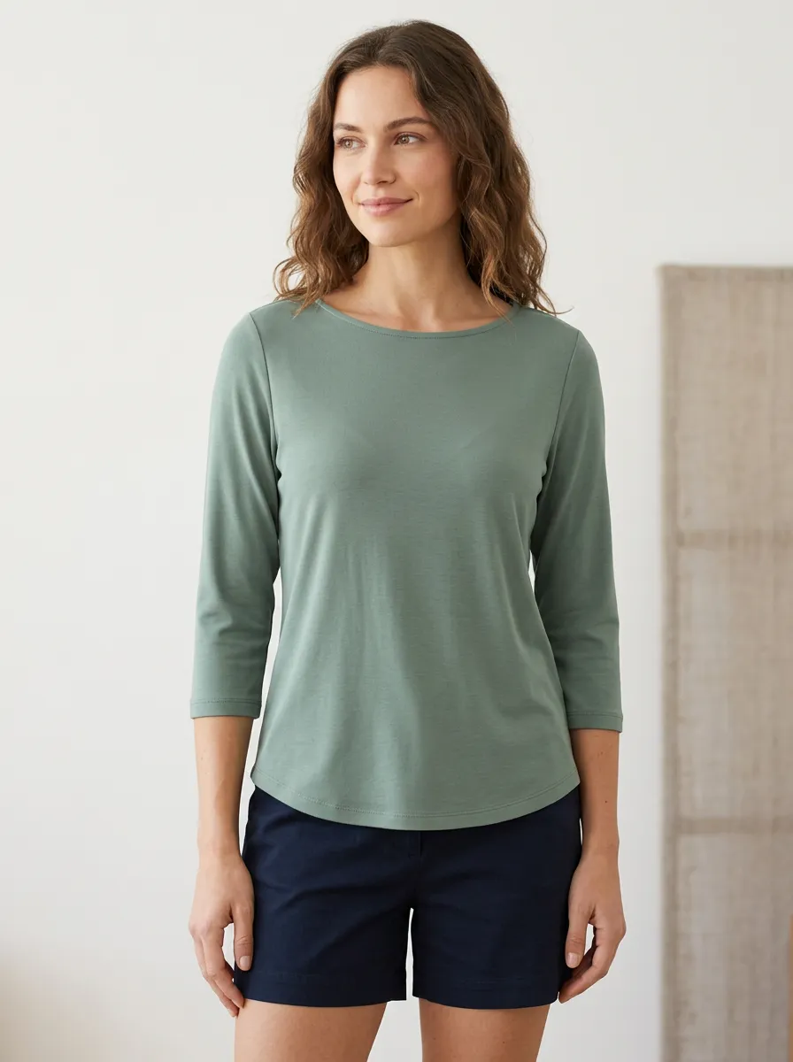 Comfort-Look Minimalist Women's Three-Quarter Sleeve Top