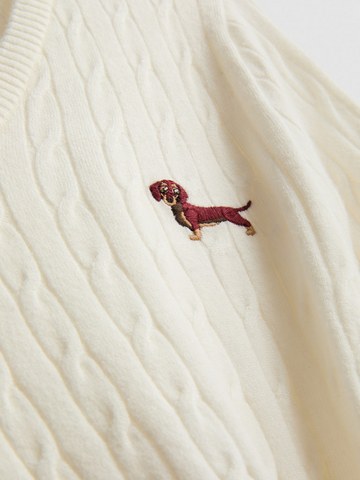 7-15yrs | Cable Knit V-Neck Jumper detail 2