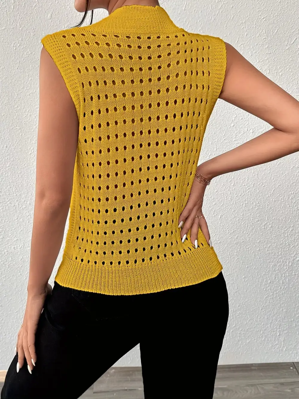 Round-Neck Knit Tank Top