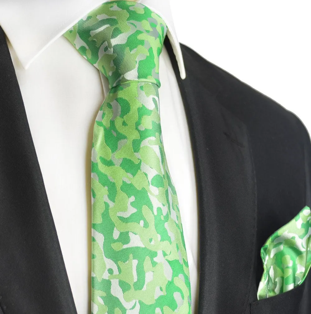 Subtle Silk Classic Men's Necktie With Pocket Square