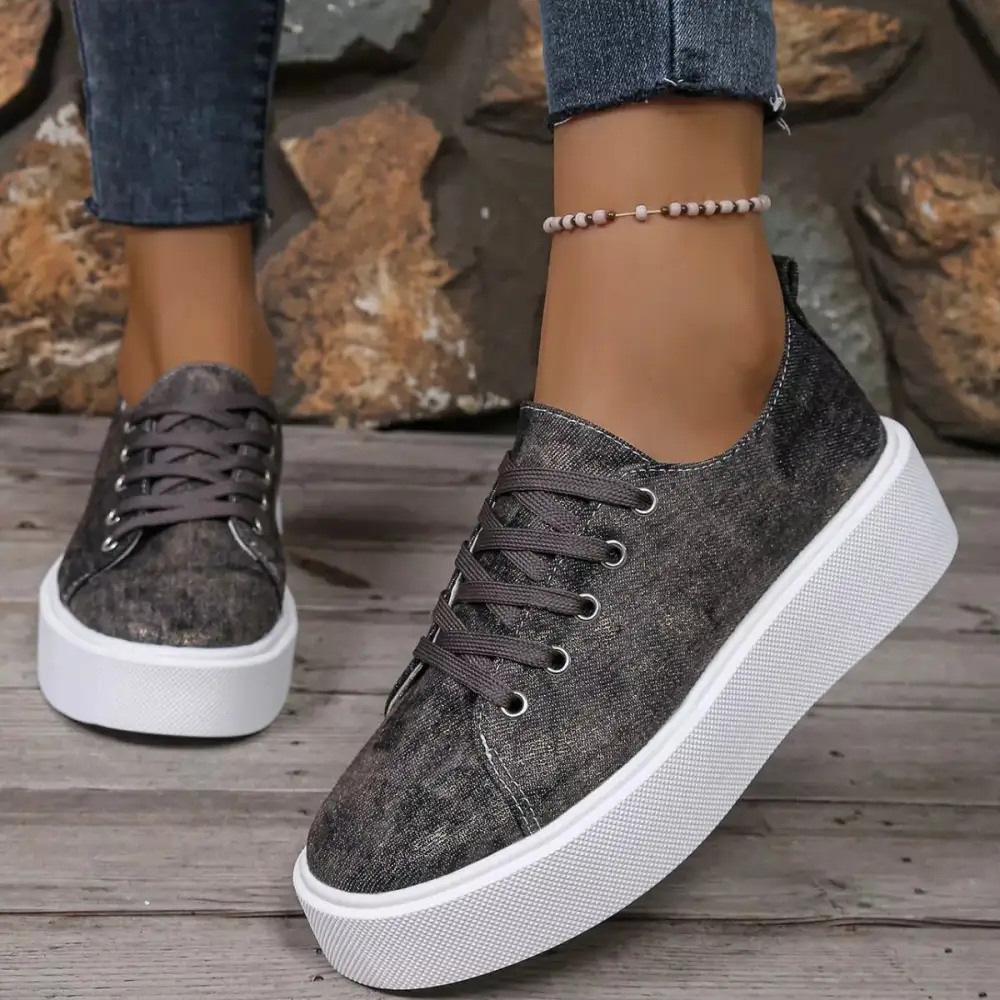 Classic Round Toe Platform Sneakers