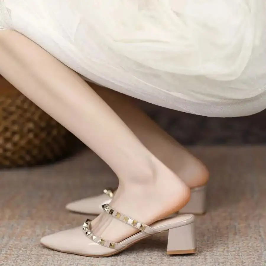 Relaxed Point Toe Block Heels Sandals