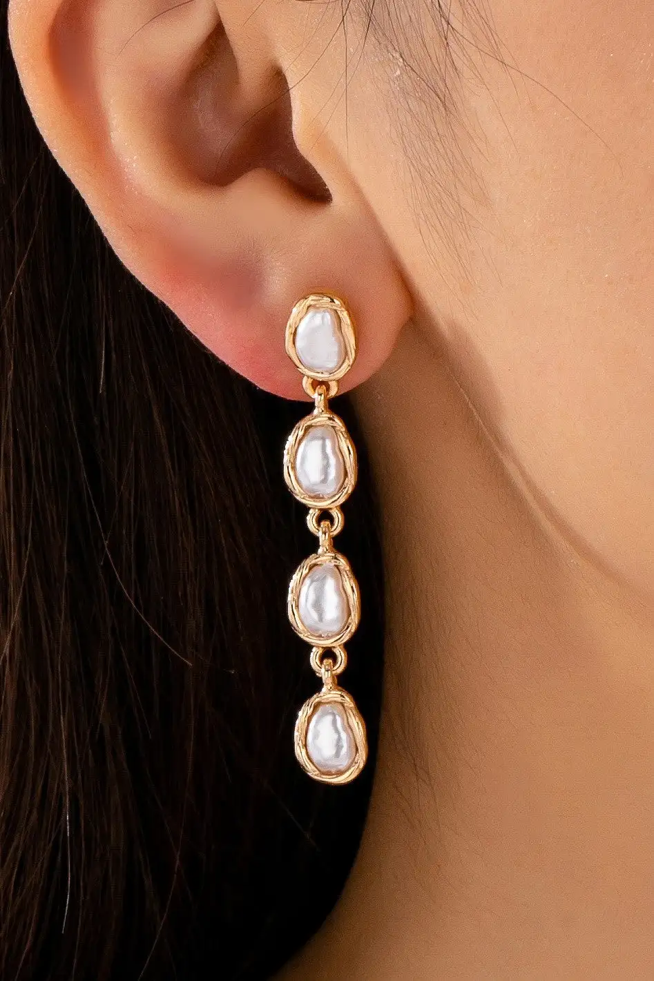 Organic Baroque Pearl Linear Drop