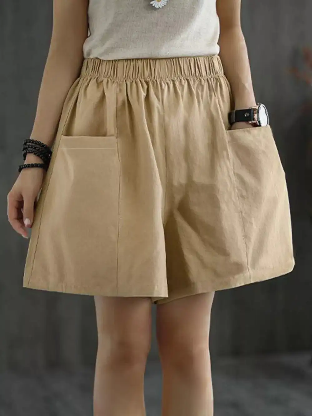 Elastic-Waist Pocketed Casual Shorts