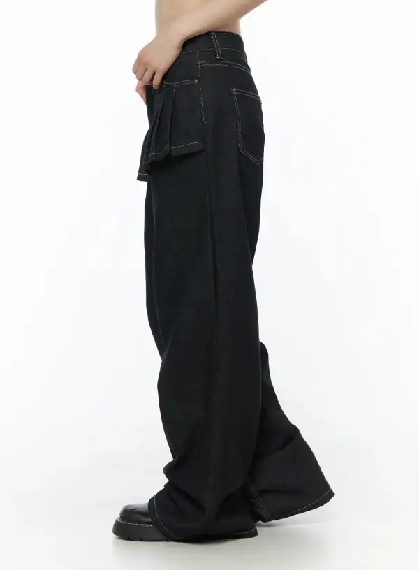 Pleated Baggy Jeans