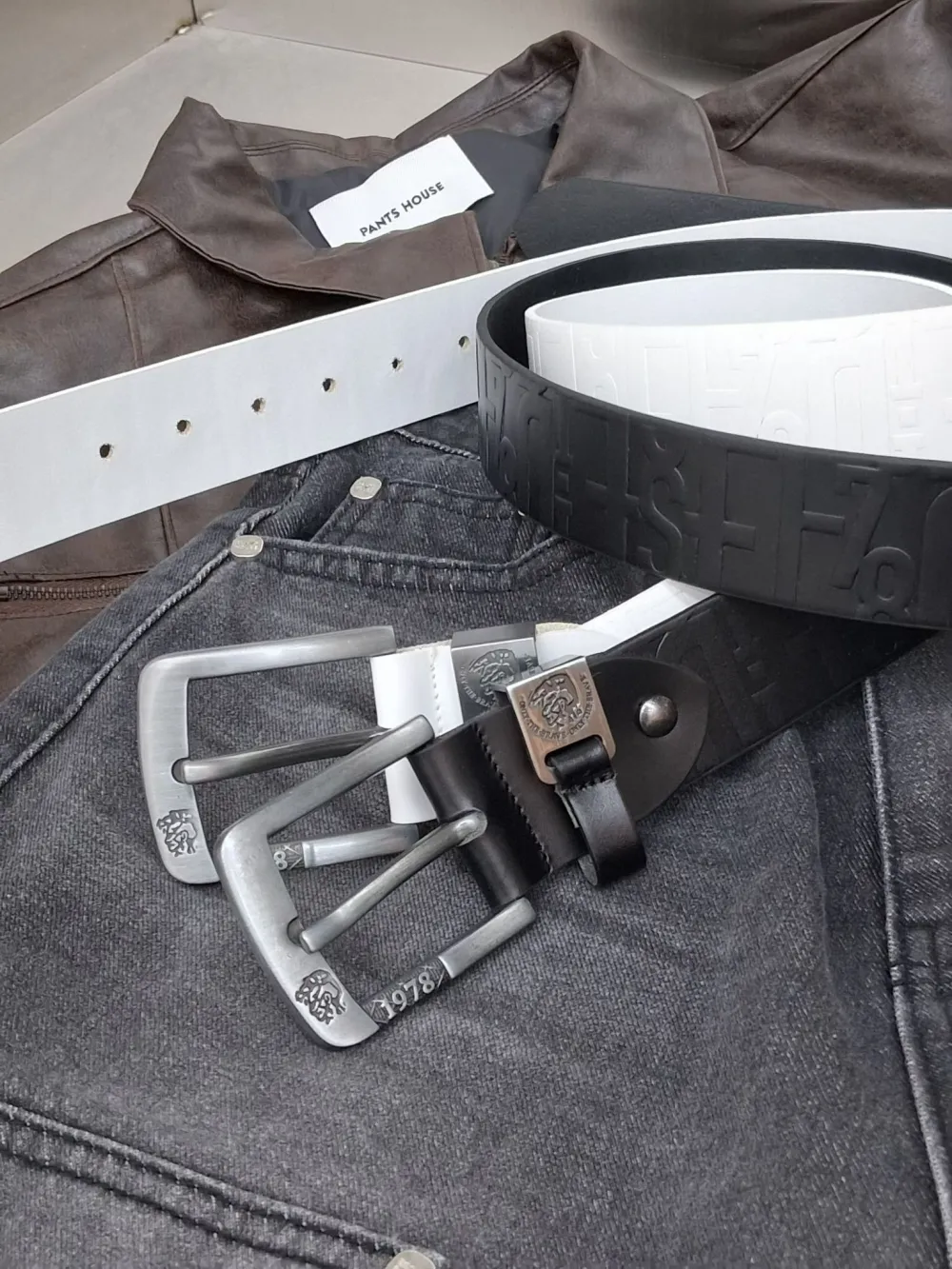 Minimal Buckle Wide Leather Belt