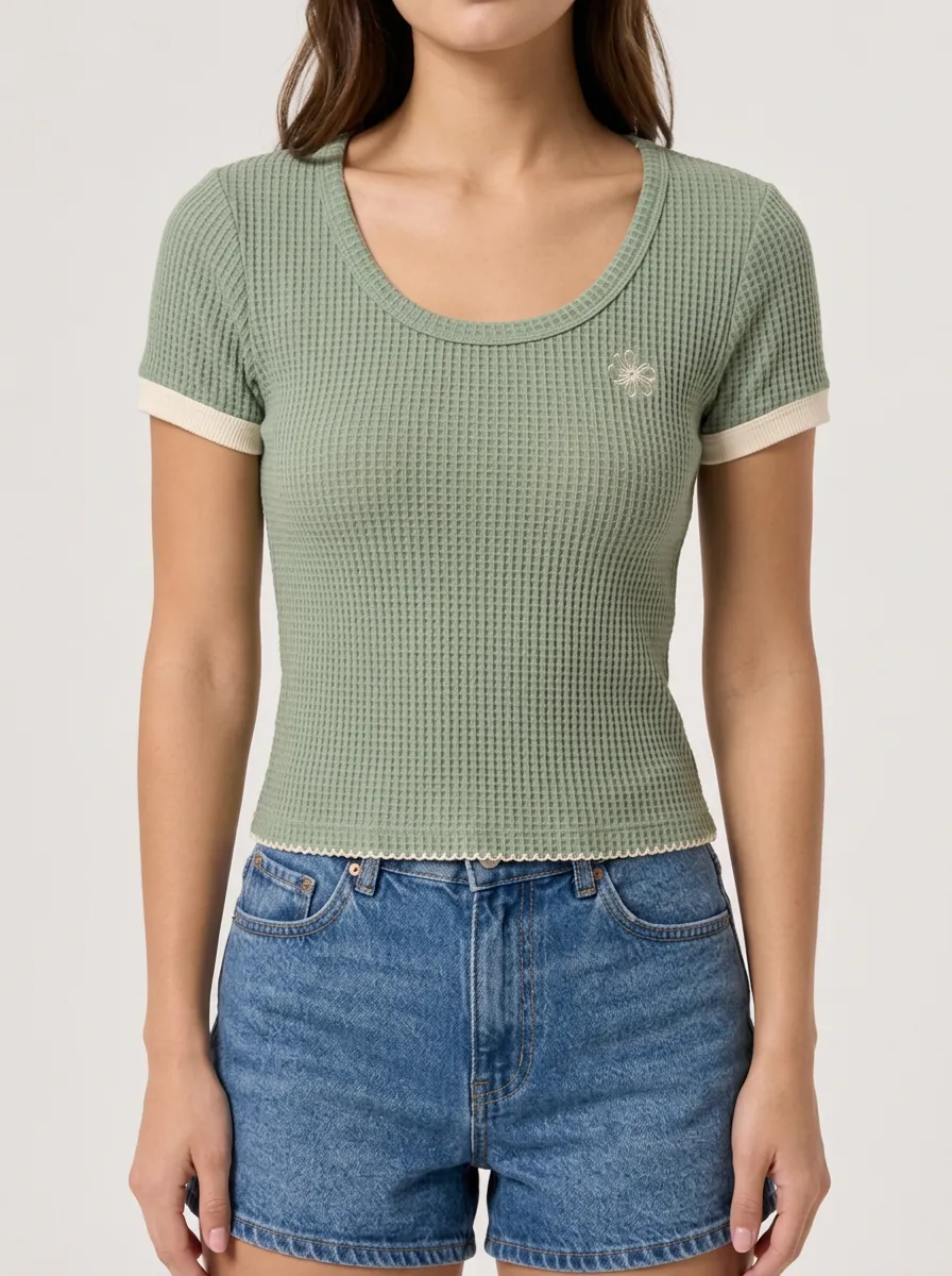 Relaxed Everyday Floral Minimalist Embroidered Waffle Knit Printed Top