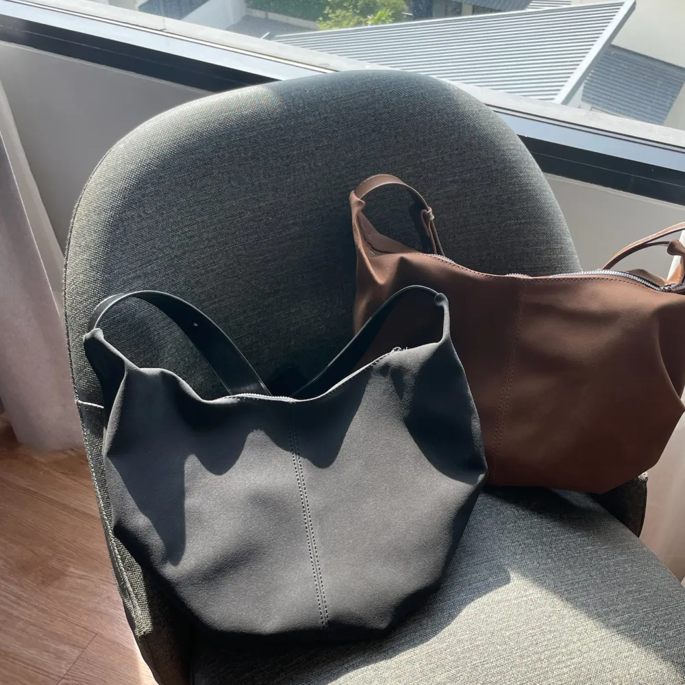 Soft Structure Everyday Clutch Bag
