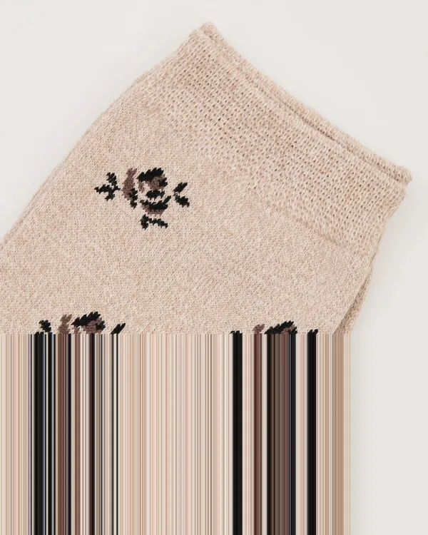 Cotton Socks With Tiny Roses