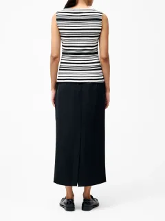 Stylish And Modern Sleeveless Striped Top