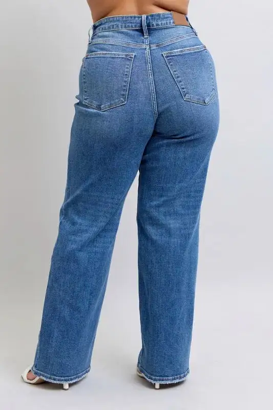 High-Waist Relaxed Vintage-Wash Pocketed Straight Leg Jeans