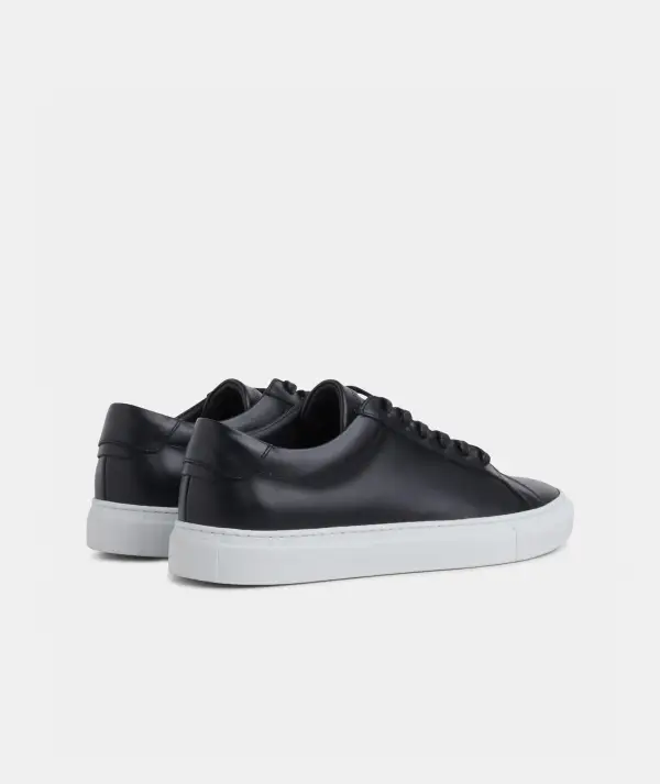 Relaxed Casual Leather Sneakers