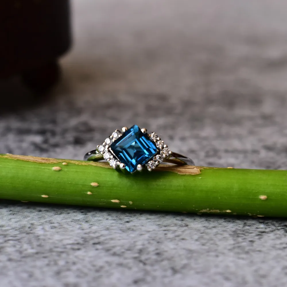 Delight Topaz Ring