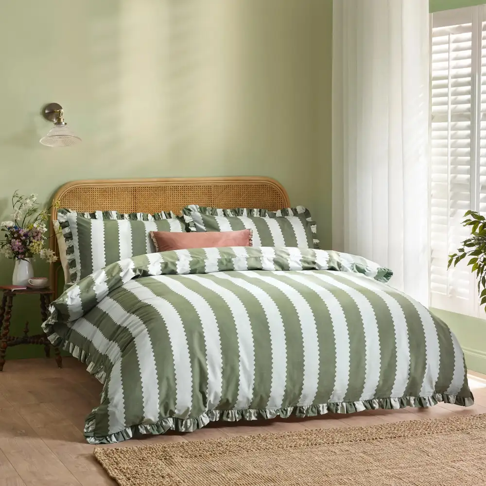 Contemporary Bedroom Ruffled Stripe Cotton Duvet Cover Set
