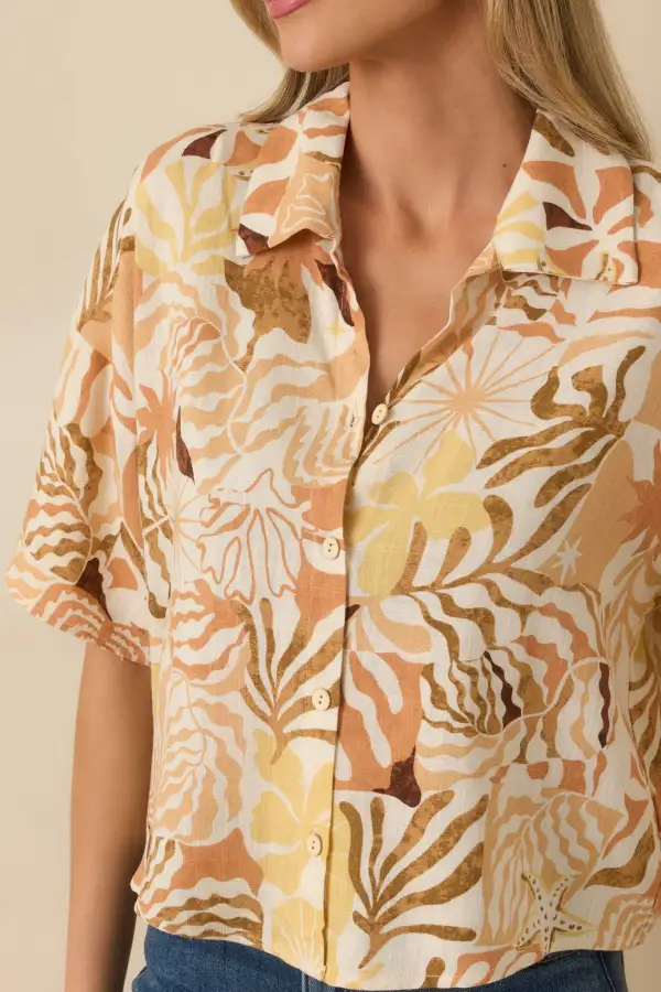 Button-Up Short-Sleeve Collared Tropical-Print Top