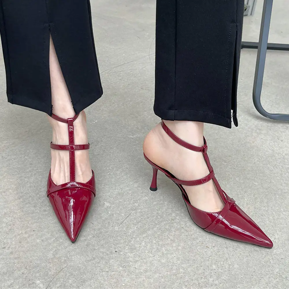 Drama Dealer Pointed Heels
