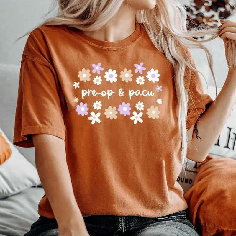 Floral Pacu & Pre-Op Nurse Rn Surgery Anesthesiologist Grad Women's Oversized Comfort T-Shirt