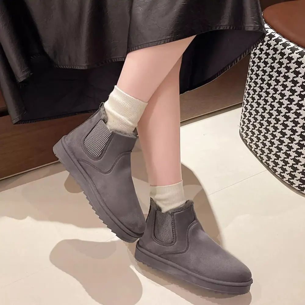 Textured Round Toe Platform Boots