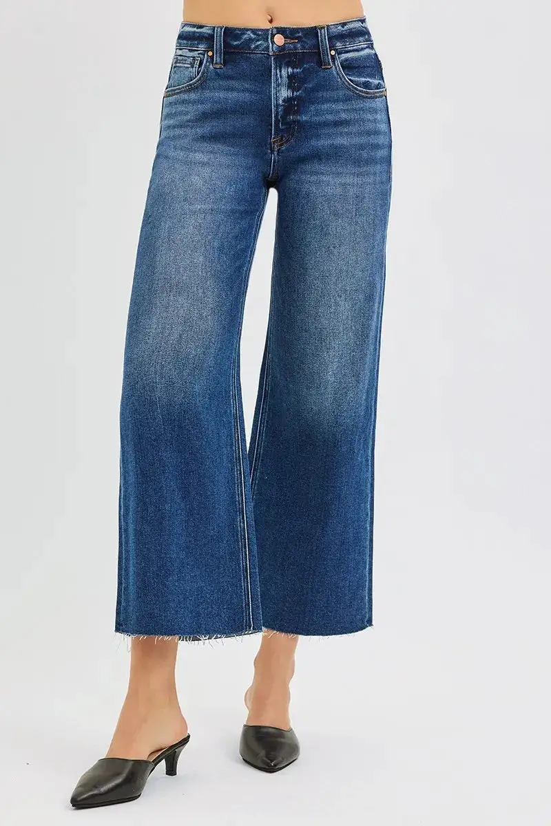 Mid Rise Raw Hem Cropped Jeans
