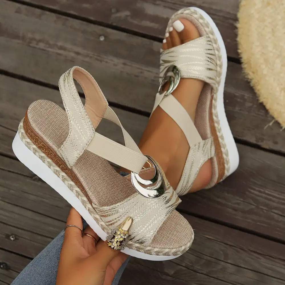 Simple Peep-Toe Heeled Sandals