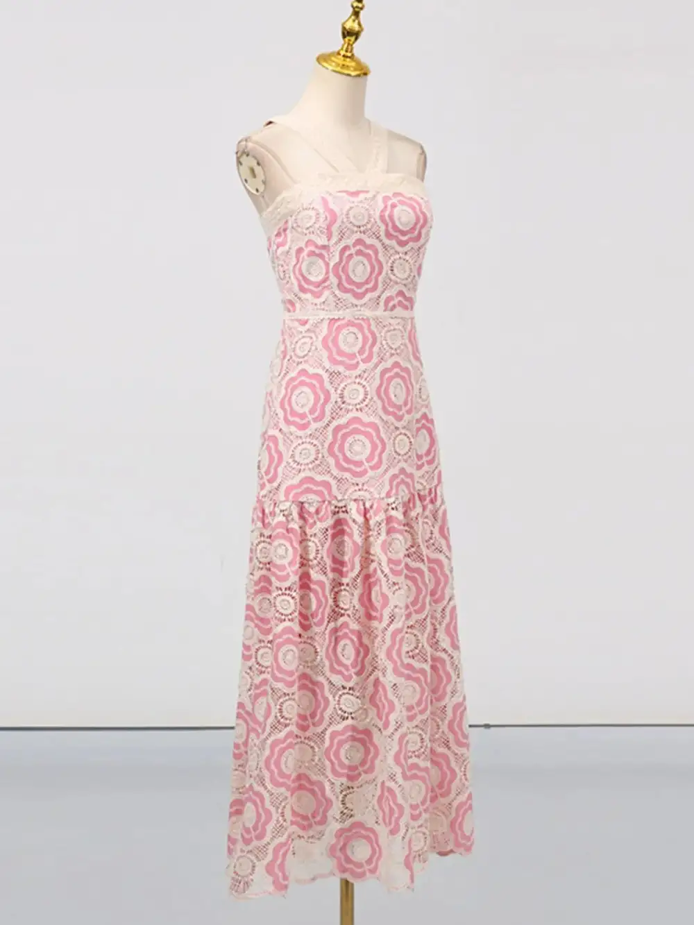 Lace Tiered Sleeveless Midi Dress