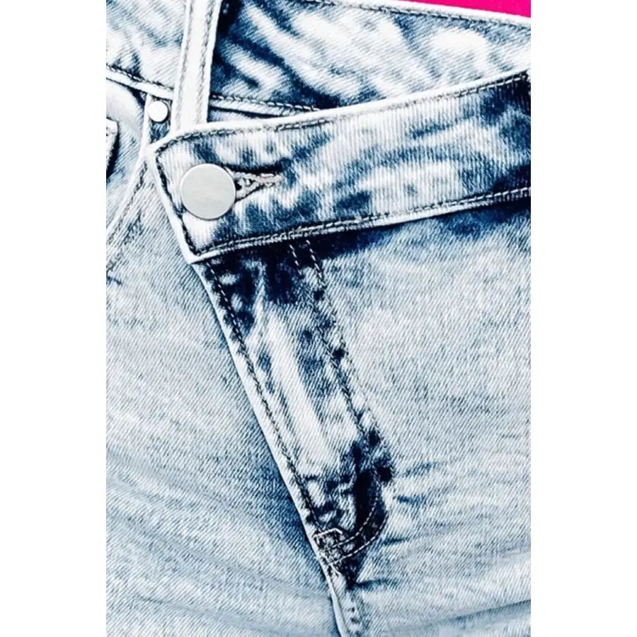 Raw Hem Buttoned Denim Shorts with Pockets