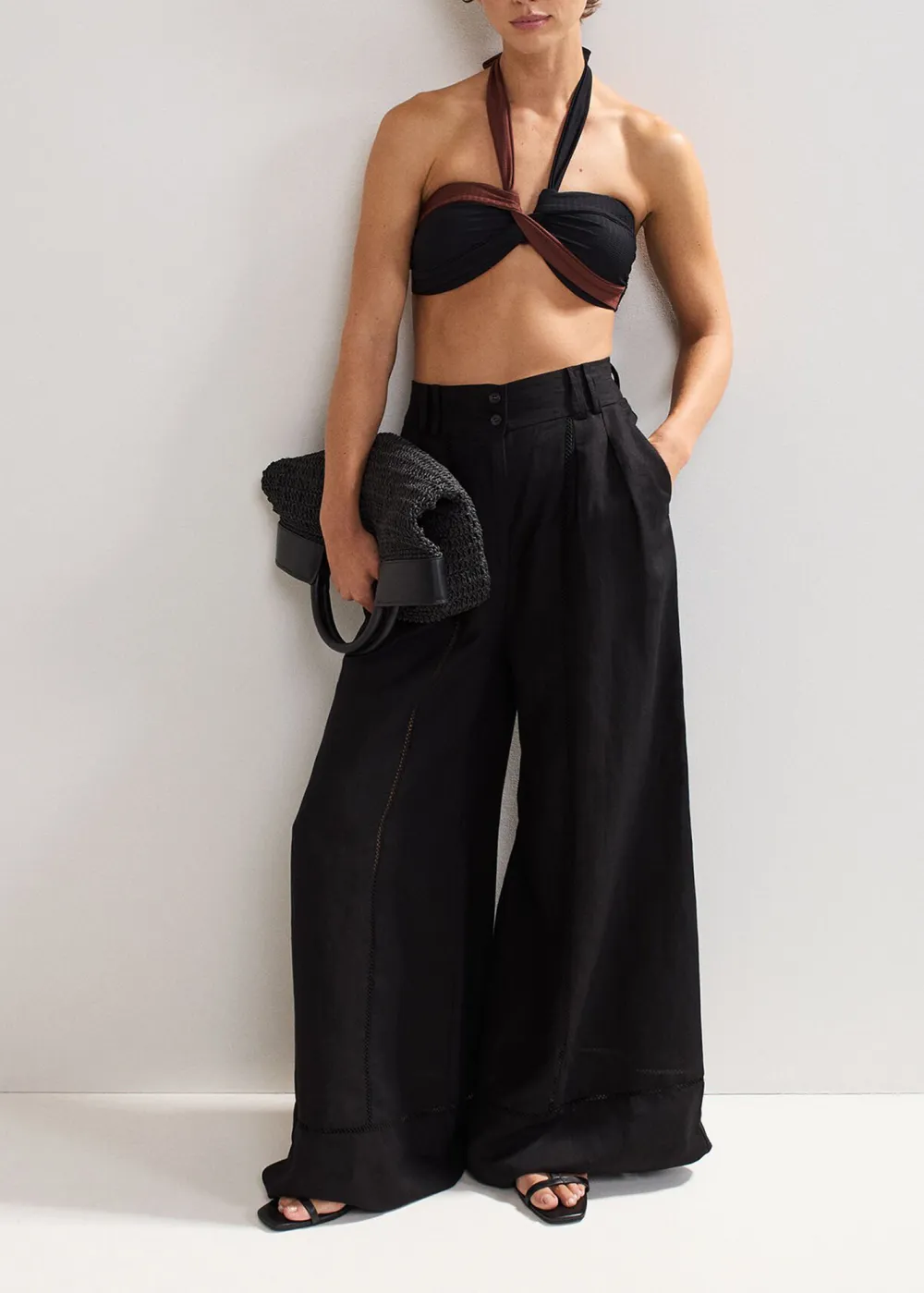 Lady's Halter-Neck Bikini Top