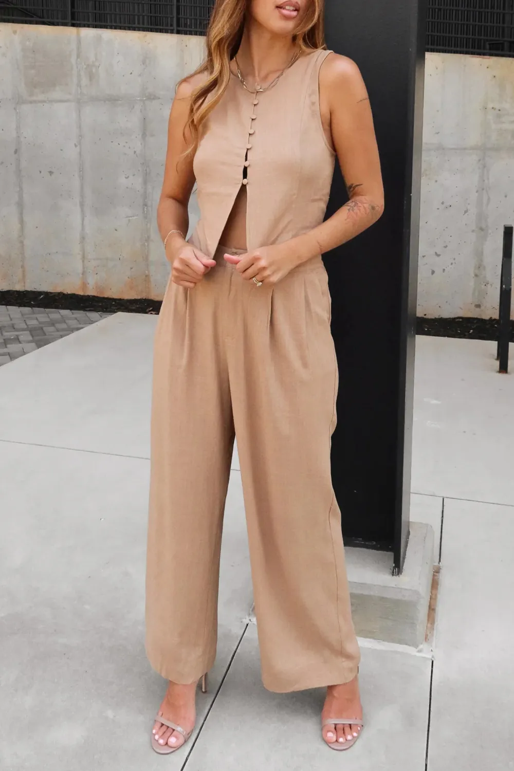 Back Lace-Up Vest