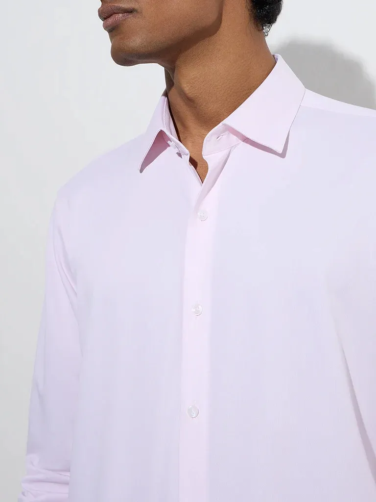 Formals Pink Solid Slim-Fit Man's Shirt