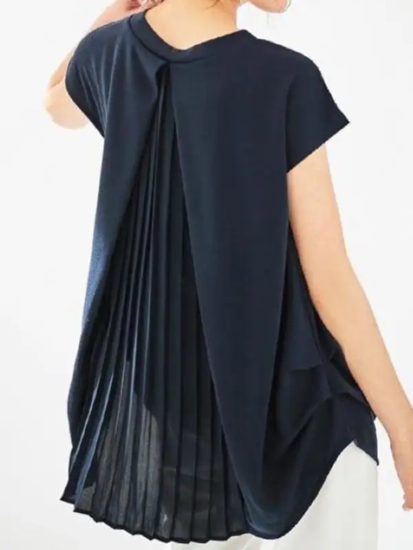 Relaxed Short Sleeve Back Pleat Detail Round Neck T-Shirt