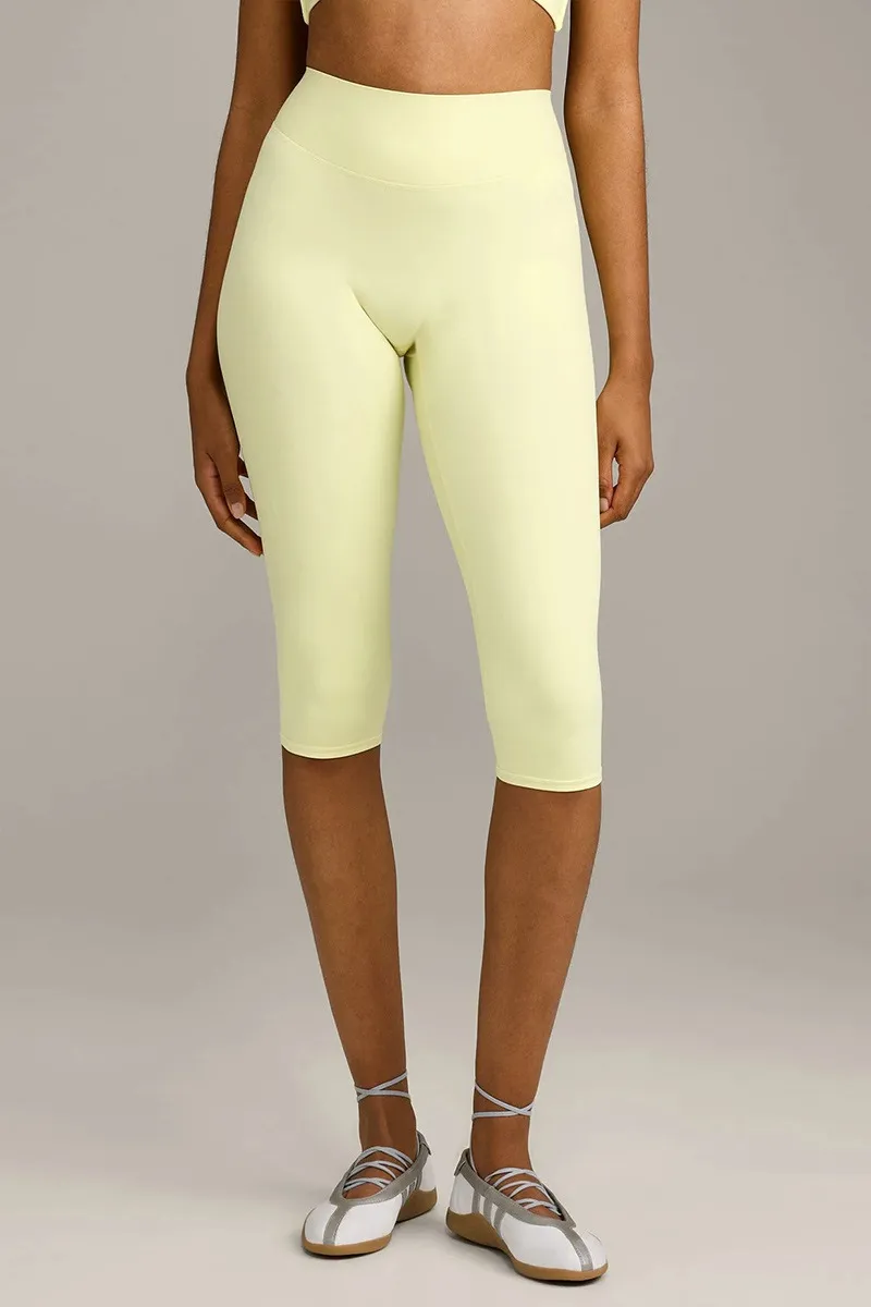 High-Waist Sculpting Slim-Fit Capri Leggings