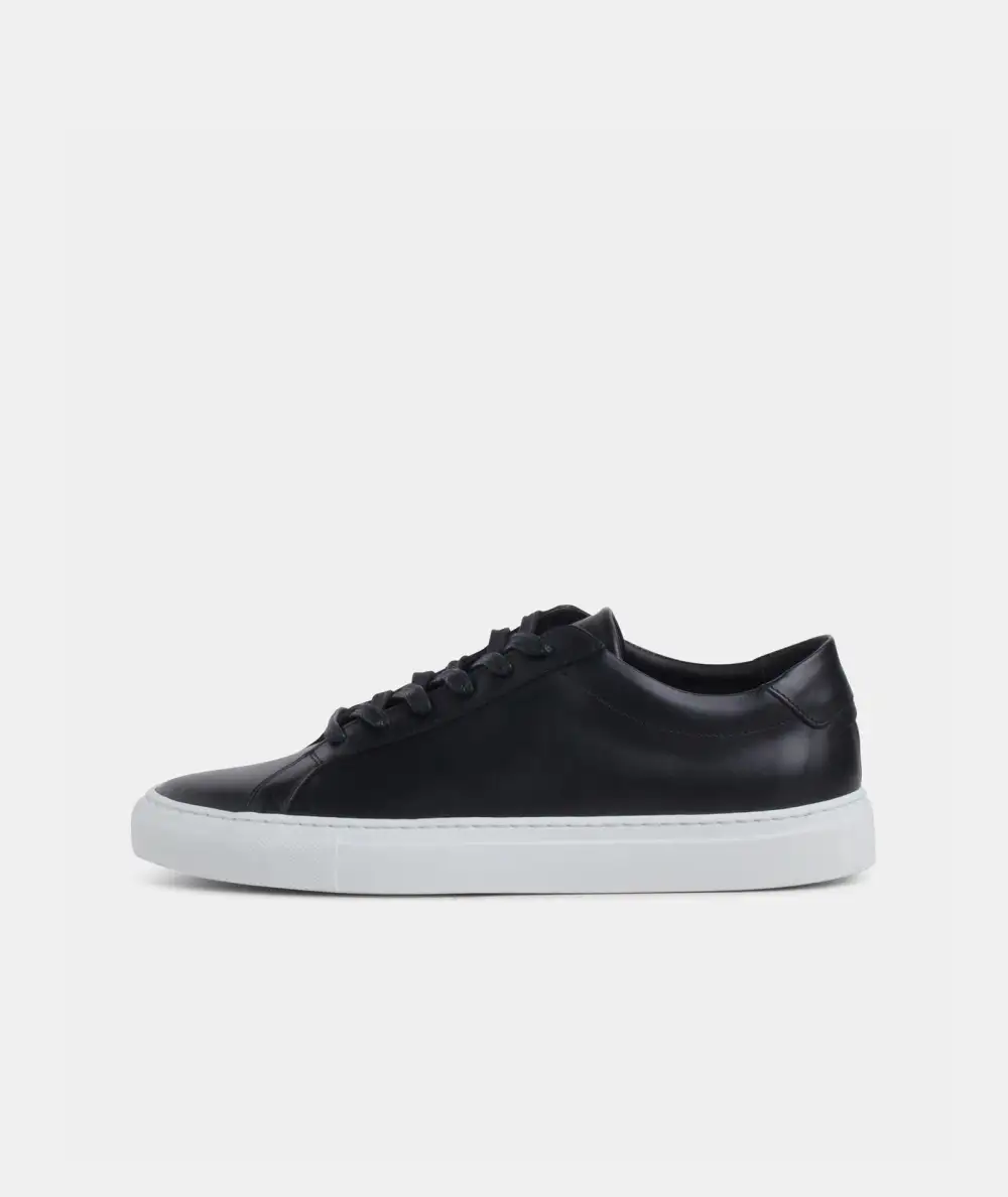 Relaxed Casual Leather Sneakers