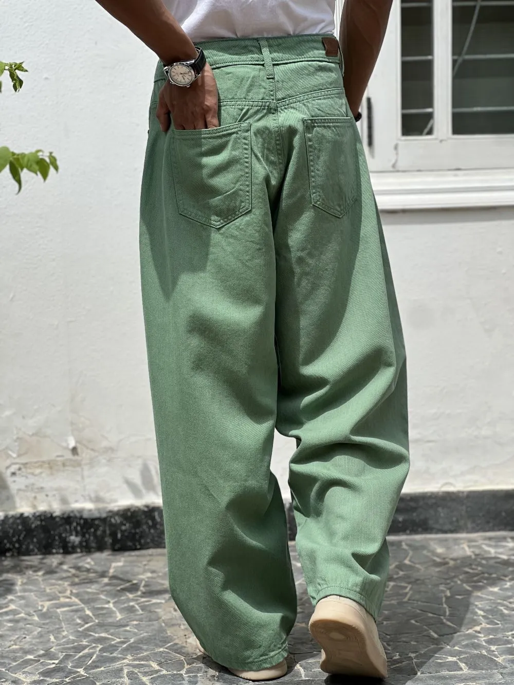 Relaxed-Fit Stretch-Denim Barrel Jeans