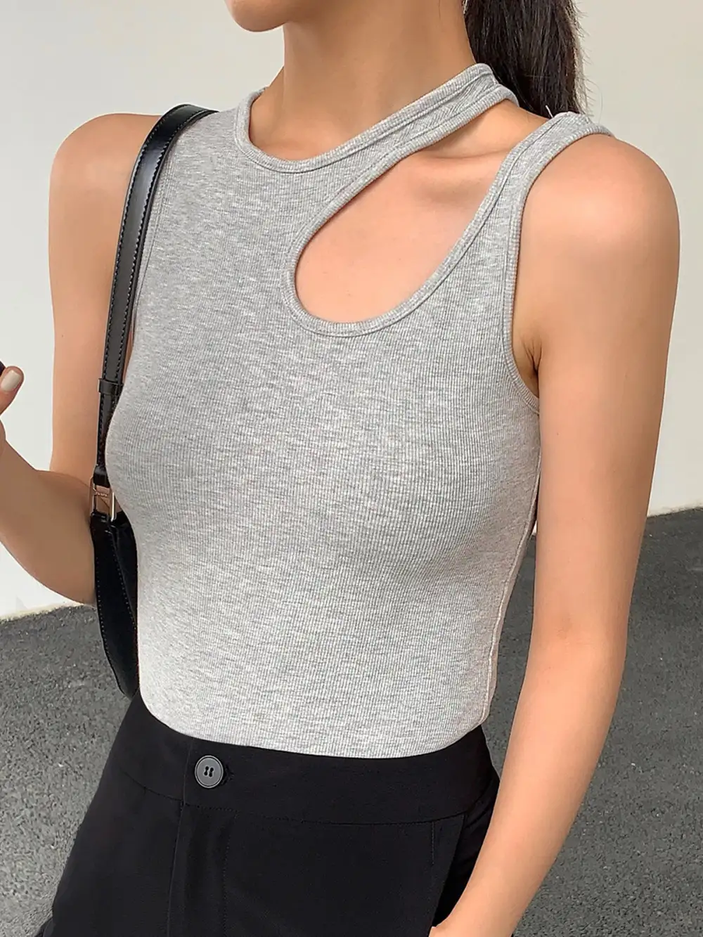 Ribbed Asymmetric Top