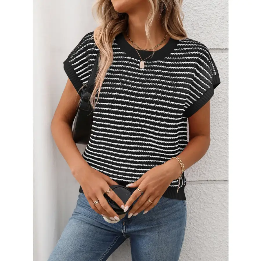 Round Neck Short Sleeve Knit Top