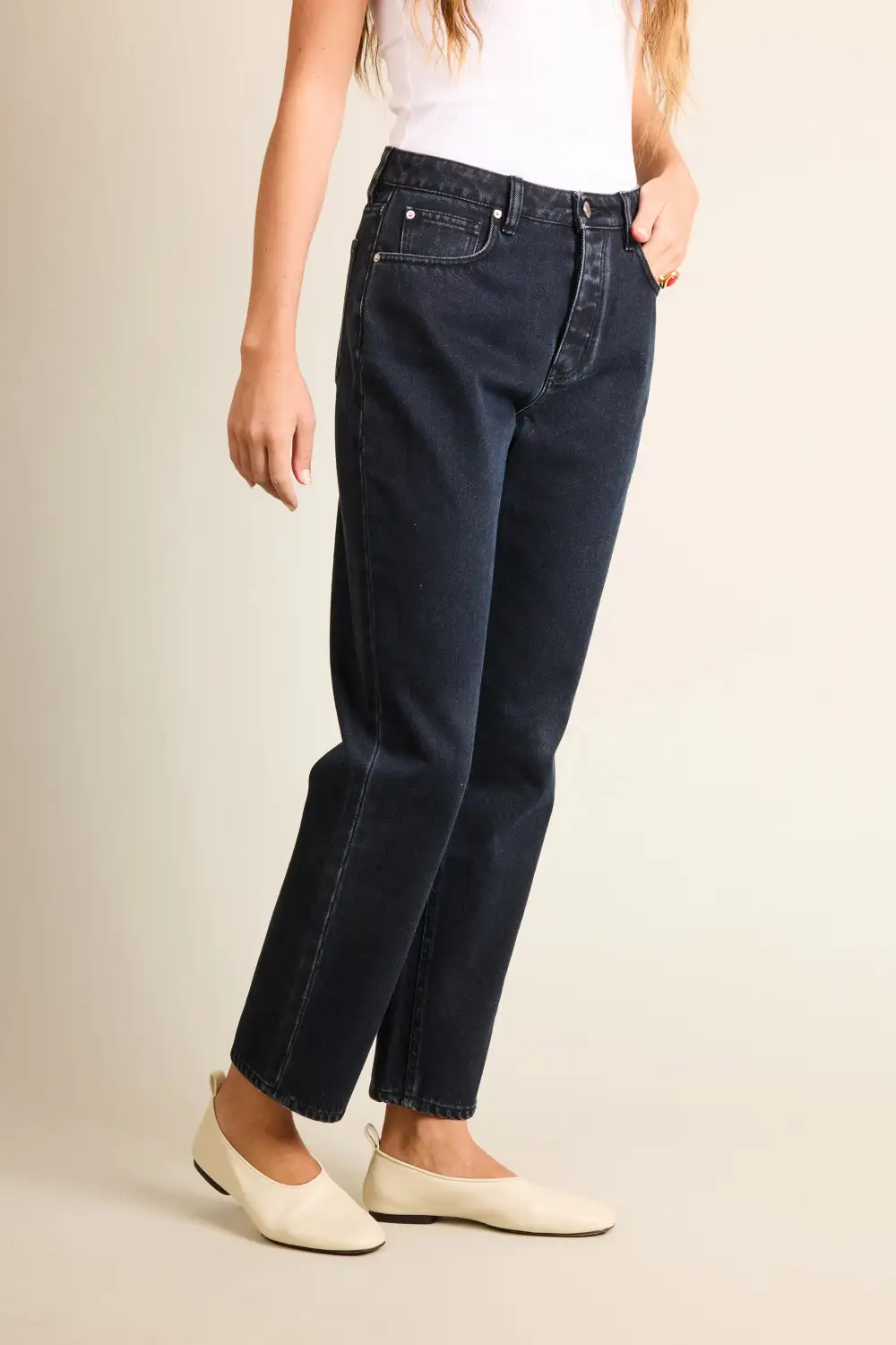 Women's Slim Straight Mid Rise Jeans
