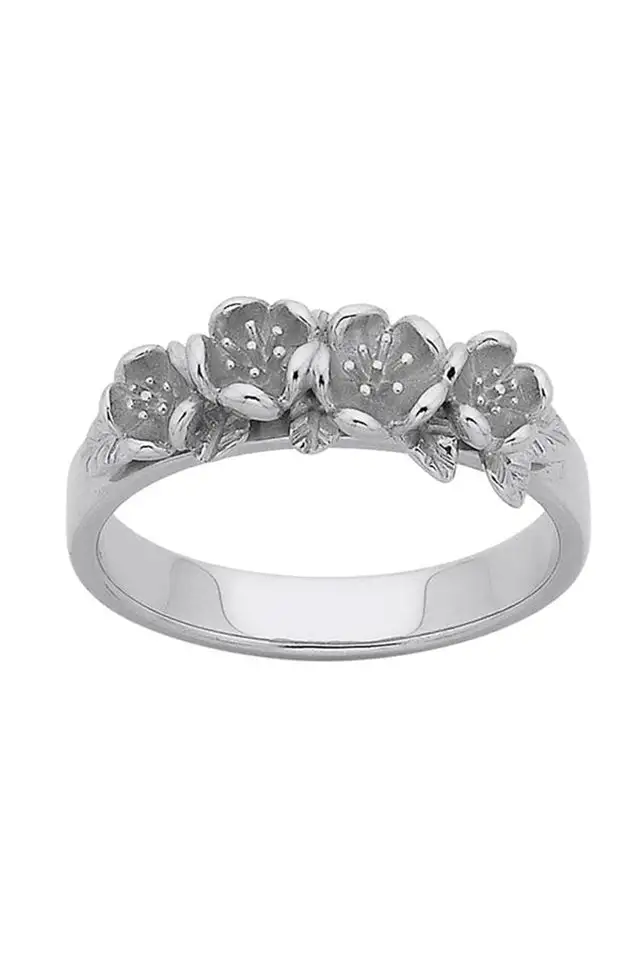 Ring With Wreath