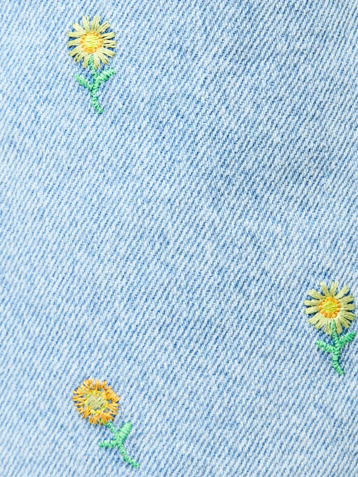 Cotton Delicate Daisy Embroidery Denim Shorts