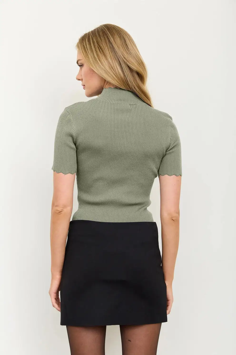 Scallop Mock Neck Top