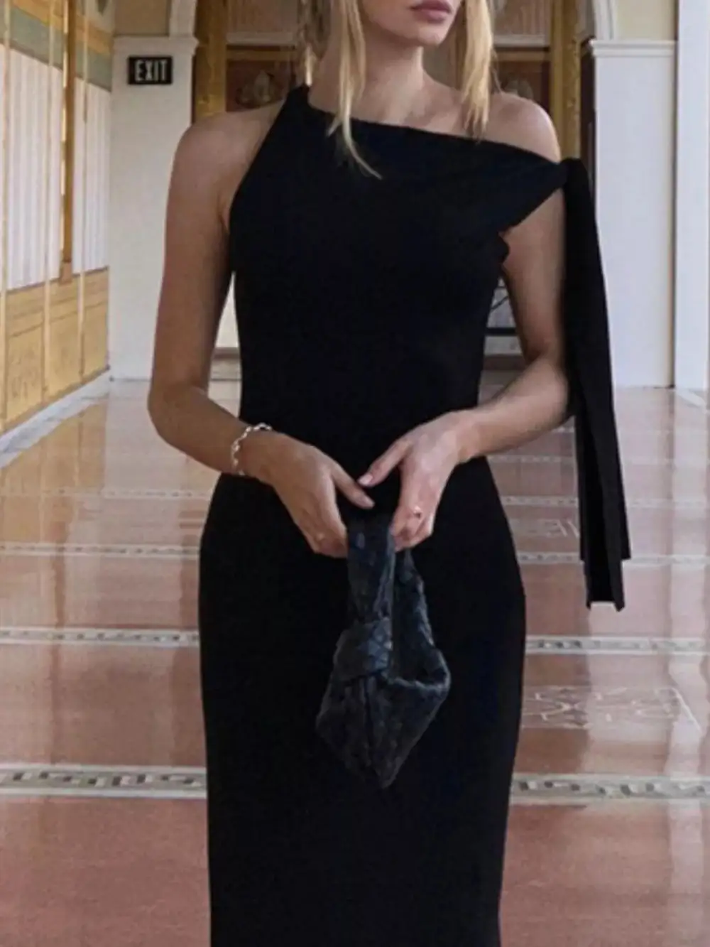 Relaxed Shape Sleeveless Maxi Dress