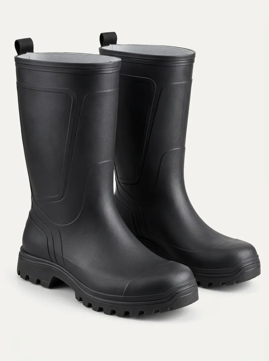 Black Minimalist Wet Weather Boots