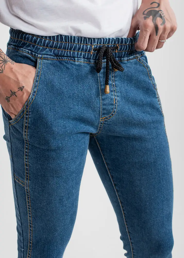 Stretch-Denim Jogger Jeans