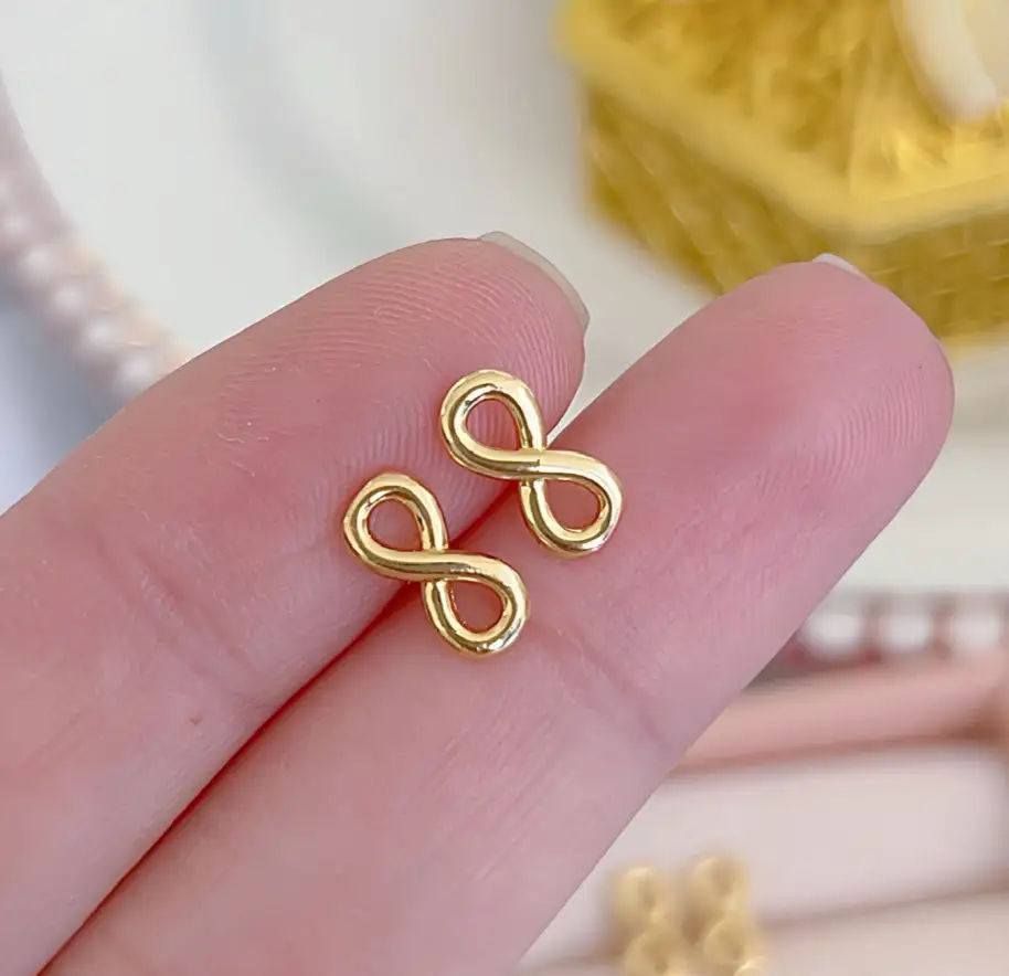 Elegant Luminous Earrings