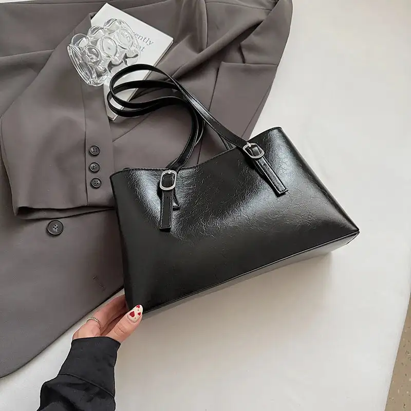 Chic Vintage Brown Leather Shoulder Bag