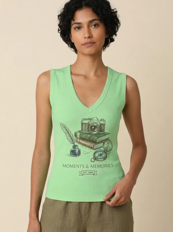 Women's Vintage Traveler Camera Books Printed V-neck Tank Top