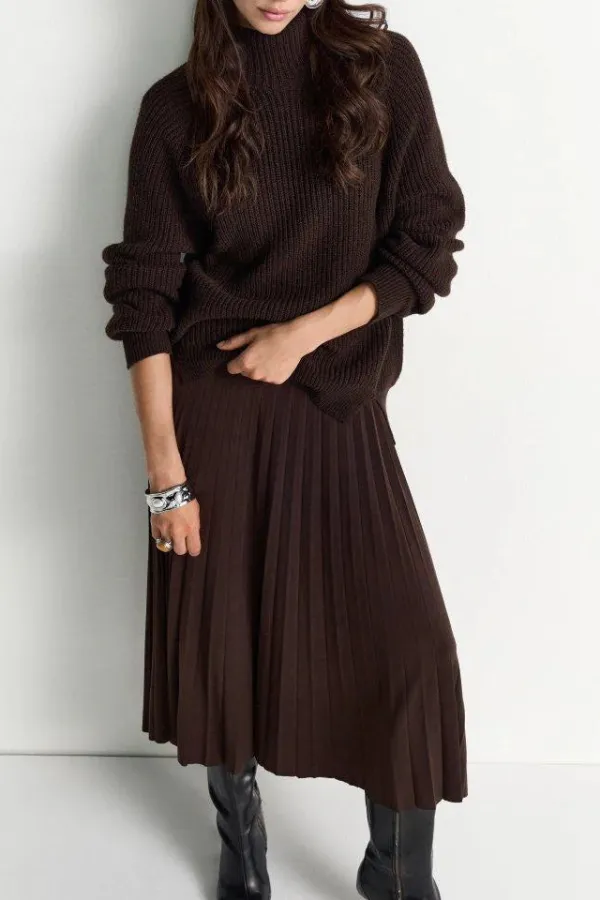 Elastic Waist Pleated Skirt